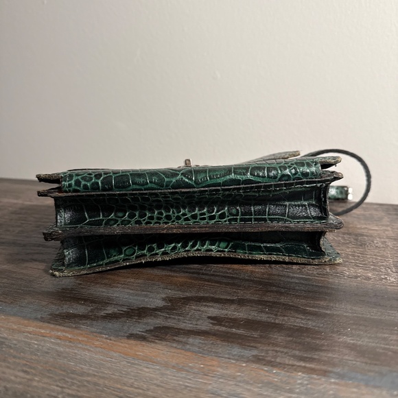 Patricia Nash Christmas pine green leather croc reptile crossbody & wallet bag - Picture 15 of 16